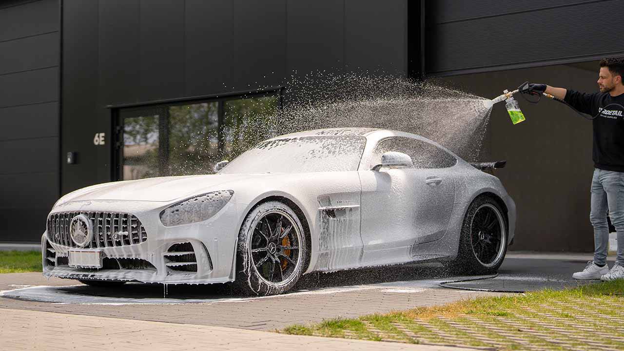 mercedes-gtr-premium-handwas-1 (1)